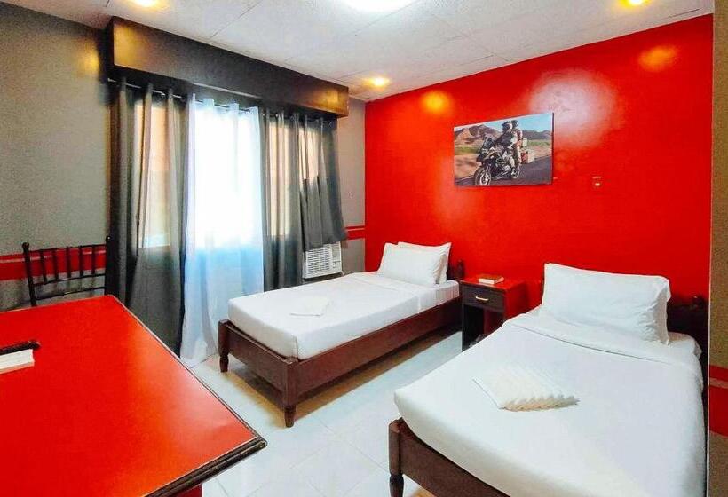 Reddoorz @ Hotel Dian Aparri