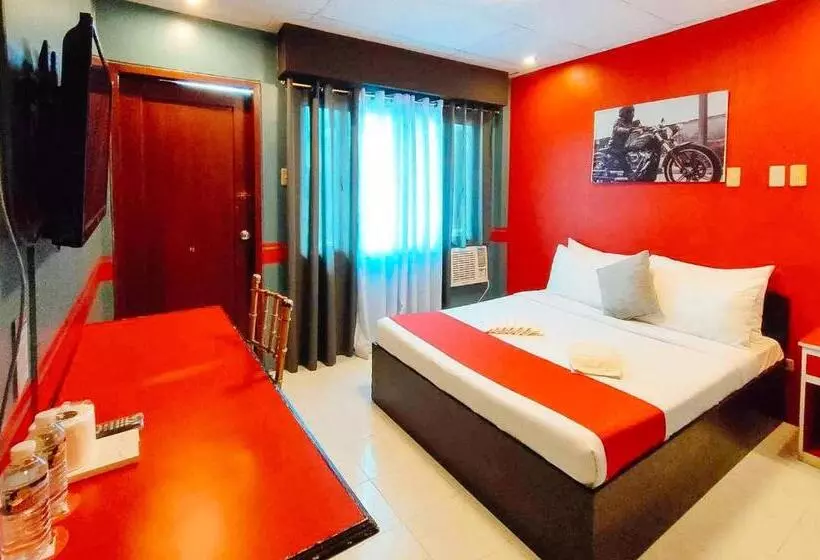 Reddoorz @ Hotel Dian Aparri