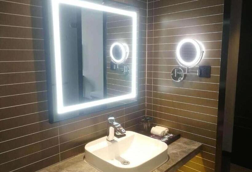 Xana Hotelle Zhengzhou Only Henan Movie Town