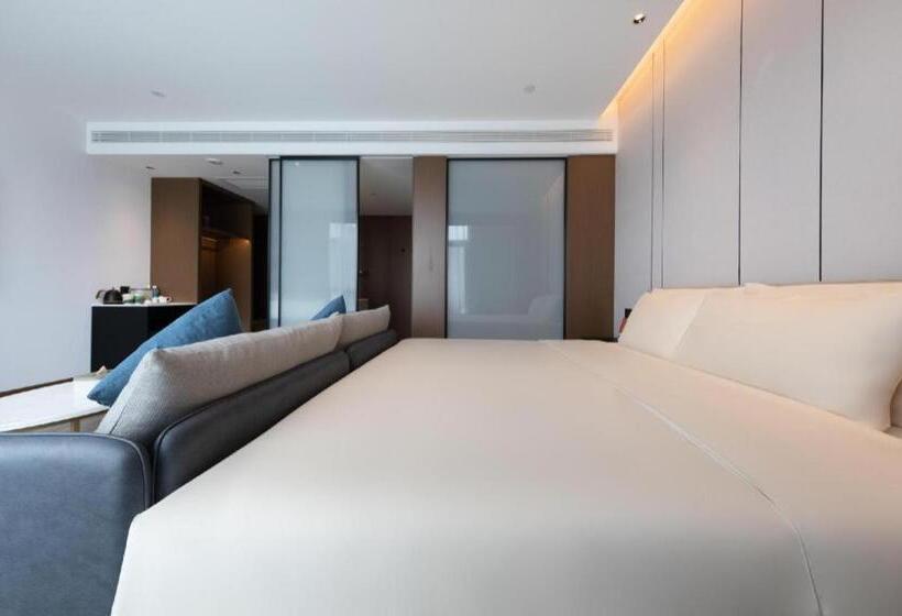 Atour Hotel Jinan Tangyan Century Avenue