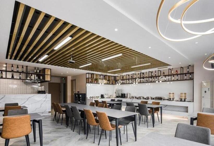 Gem Hotel Changzhou Xuejia Aoyuan North High Speed Railway Station