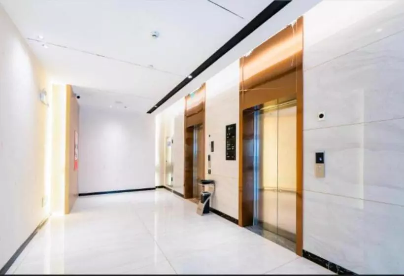 Hotelli City Comfort Inn Anshun Huangguoshu Guanling Bus Station