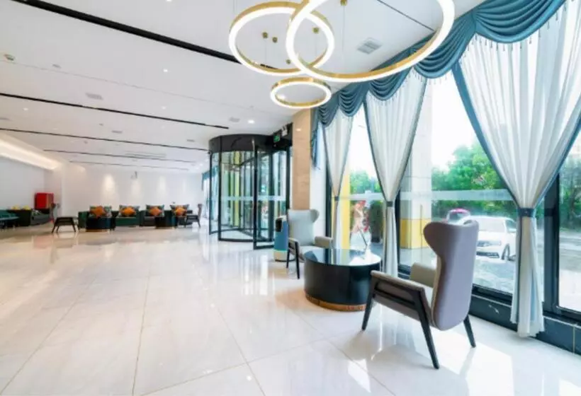 Hotelli City Comfort Inn Anshun Huangguoshu Guanling Bus Station