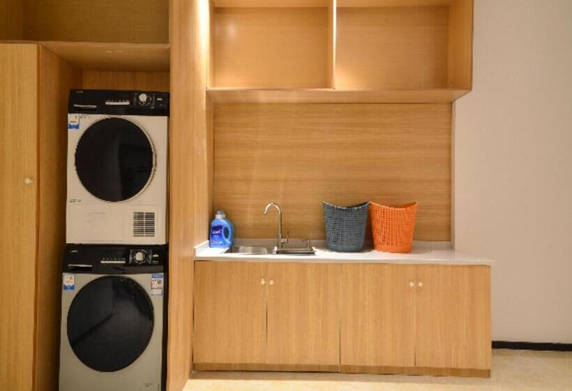 ホテル City Comfort Inn Jingmen Shayang Hongsen New World