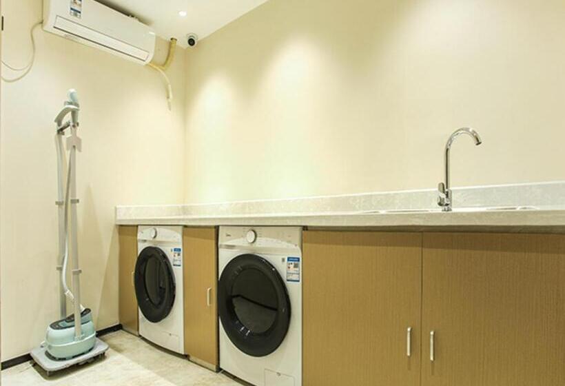 Отель City Comfort Inn Wuzhou Sun Plaza Wanda