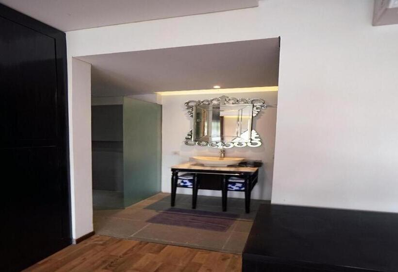 فندق De Camoes Villa