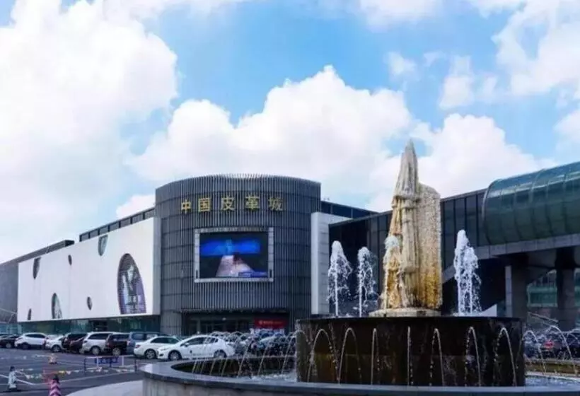 Hotelli Green Tree Inn Jiaxing Haining Leather City