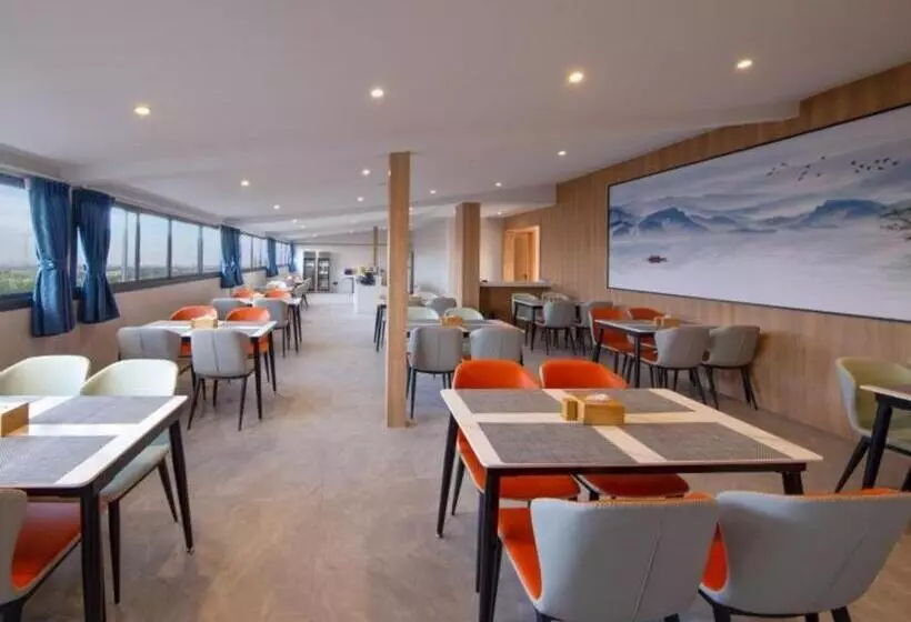 Hotelli Green Tree Inn Jiaxing Haining Leather City