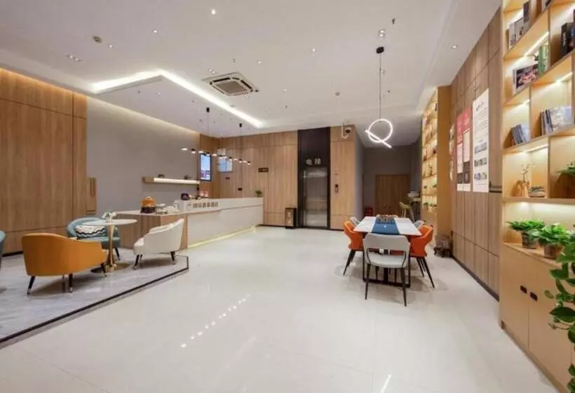 Hotelli Green Tree Inn Jiaxing Haining Leather City