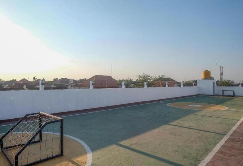 Otel Urbanview Syariah Wisma Nabil Solo