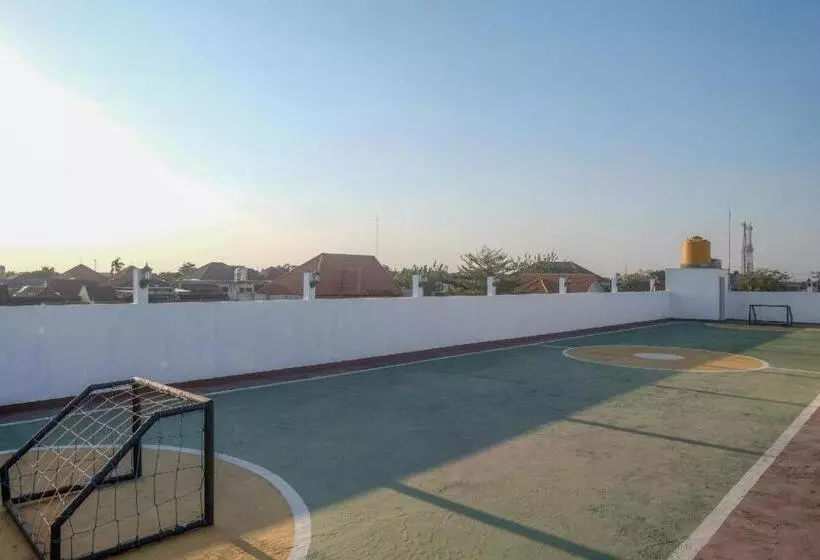 Hotelli Urbanview Syariah Wisma Nabil Solo