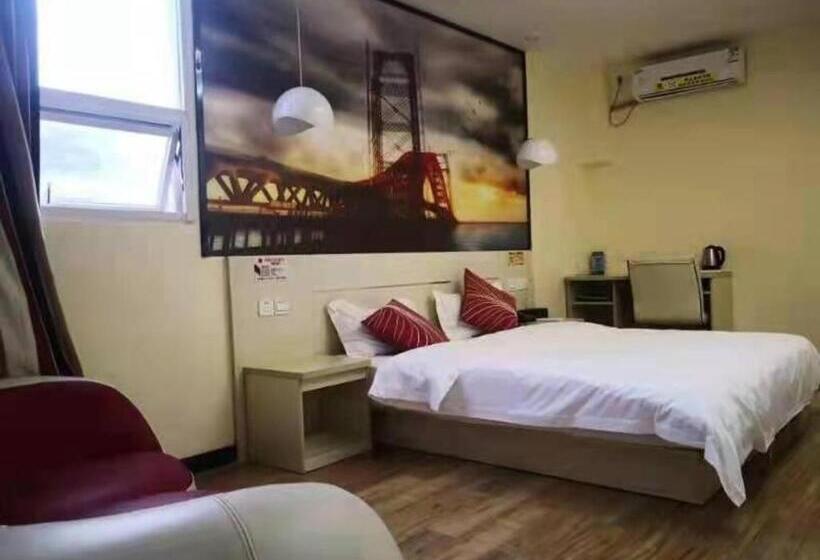 Thank Hotel Guizhou Longli County Lanban Street Pedestrian Street