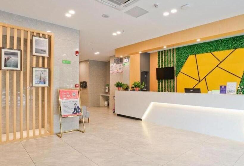 Vatica Hotel Hefei Yaohai Longgang Subway Station