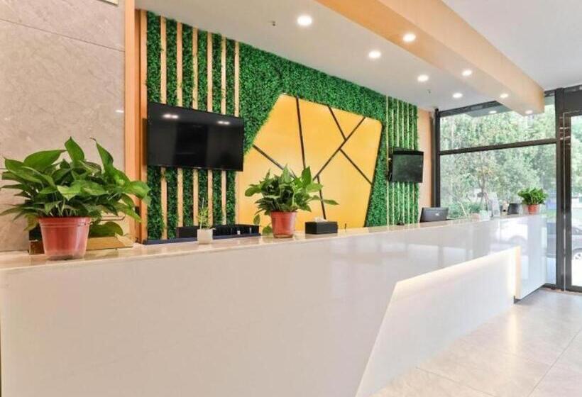 Vatica Hotel Hefei Yaohai Longgang Subway Station