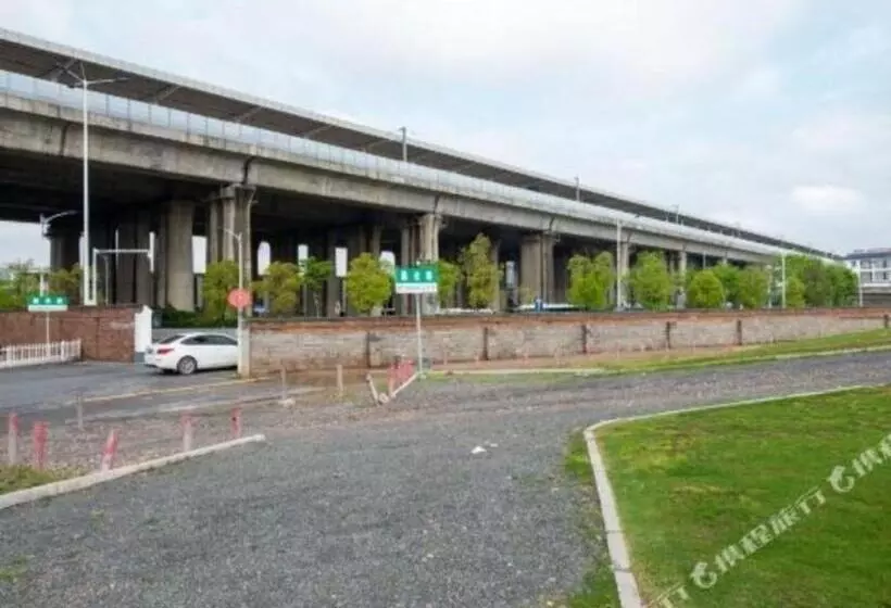 Vx Hotel Shangrao High Speed Railway Station