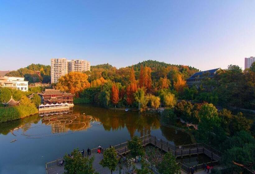 Chonpines Hotels·qianxi Shuixi