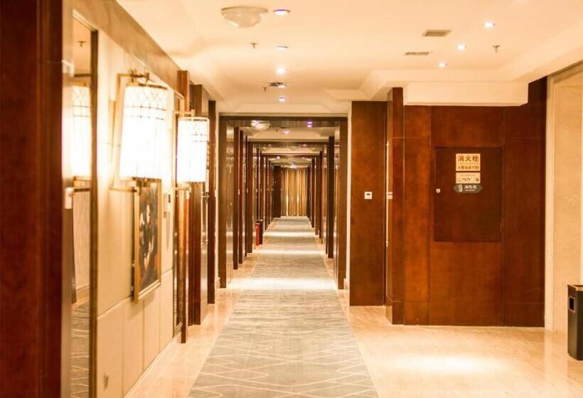 Chonpines Hotels·qianxi Shuixi