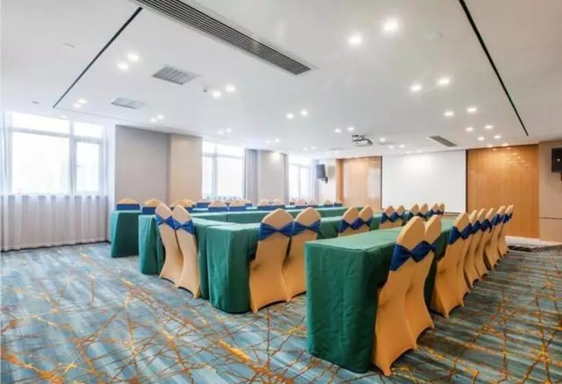 Echarm Hotel Wuhan Tianhe Airport Outlets