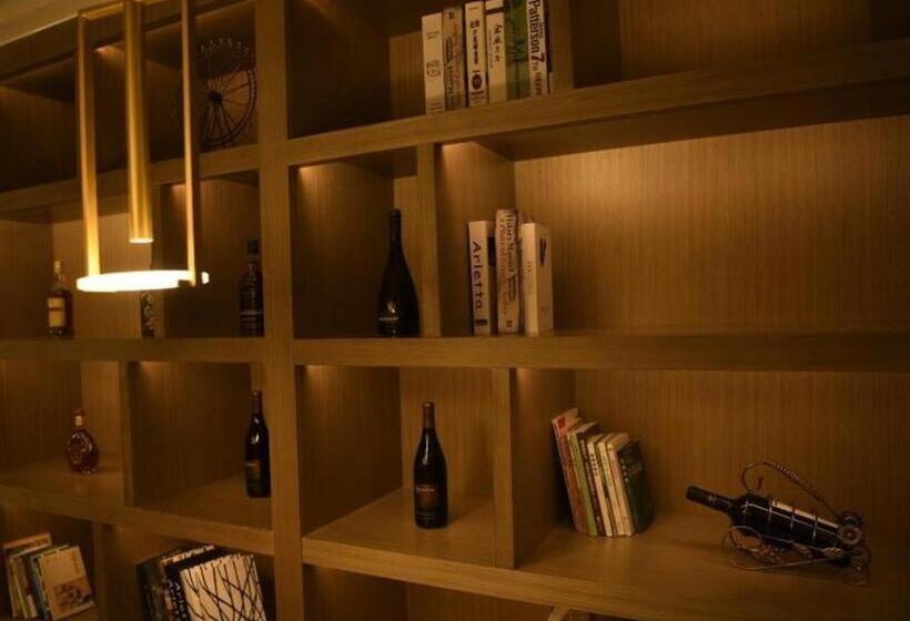 Gya Hotel Chengdu Global Center Jinchenghu Metro Station