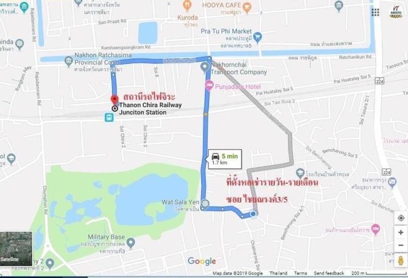 ホテル Chainarong Road