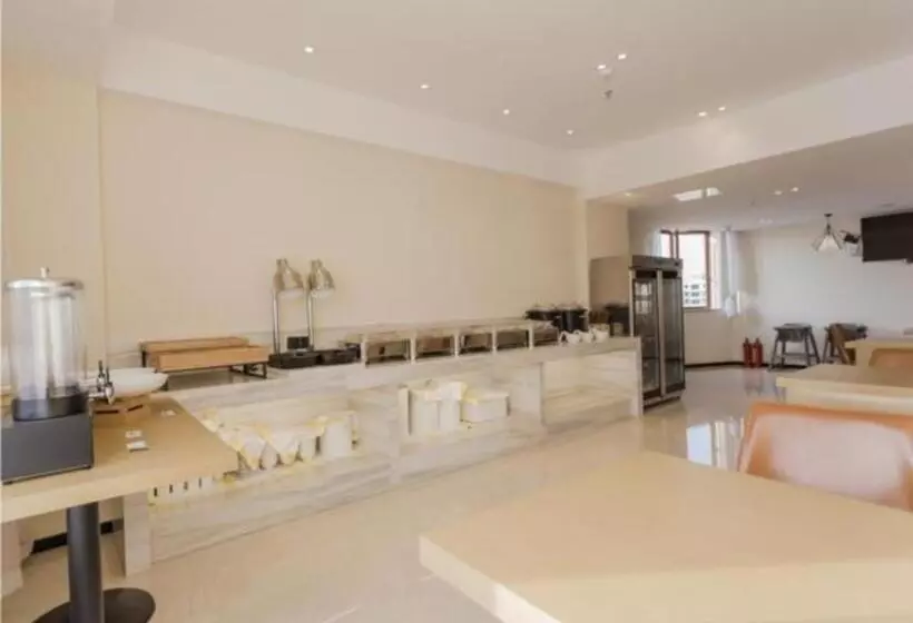 Hotelli City Comfort Inn Foshan Shishan Square