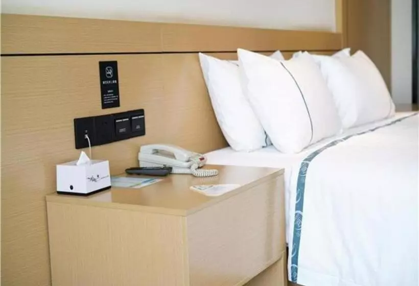 Hotelli City Comfort Inn Maoming Donghuicheng Cultural Plaza