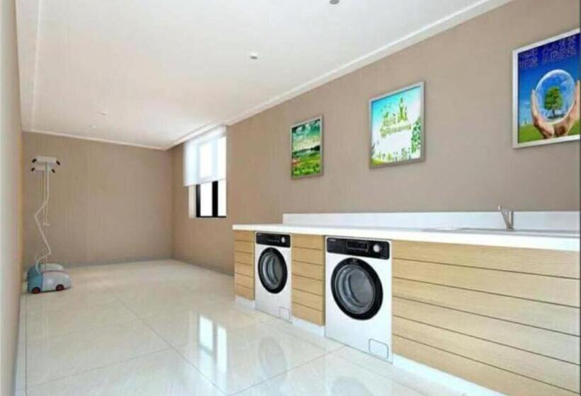 ホテル City Comfort Inn Maoming Gaozhou Nanguan Road Yingzhou Park