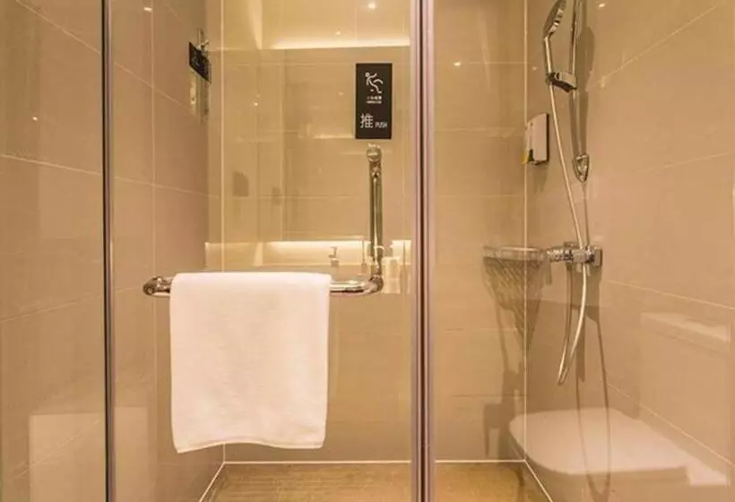 Hotelli City Comfort Inn Nanning Jiangnan Wanda Plaza