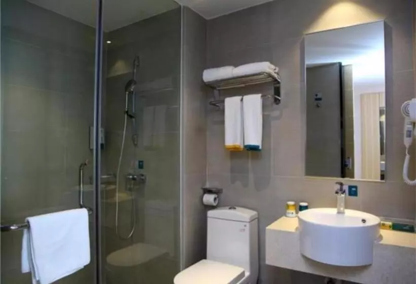 Hotelli City Comfort Inn Shenzhen International Exhibition Center Tangwei Metro Station