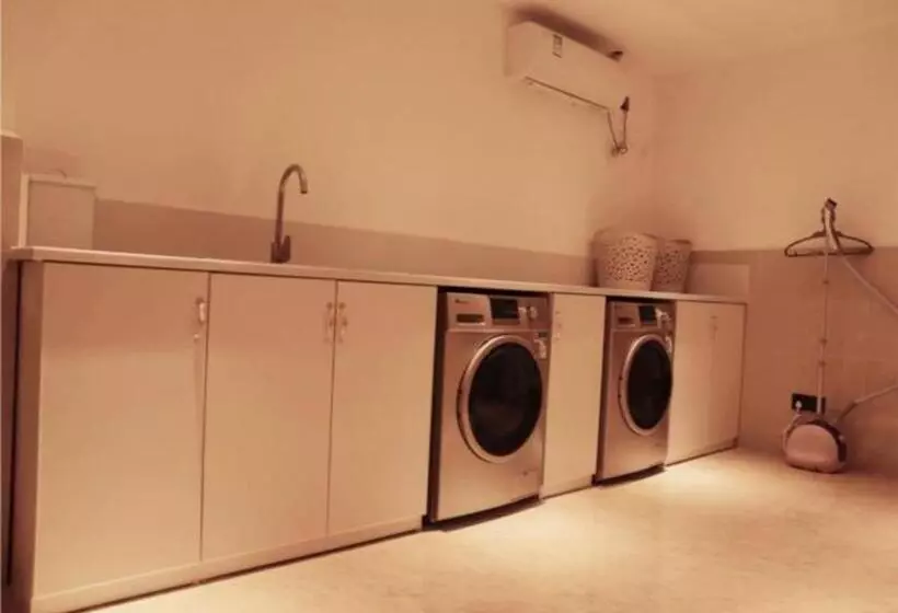 ホテル City Comfort Inn Wuzhou High Speed Railway Station Canghai Lake Park