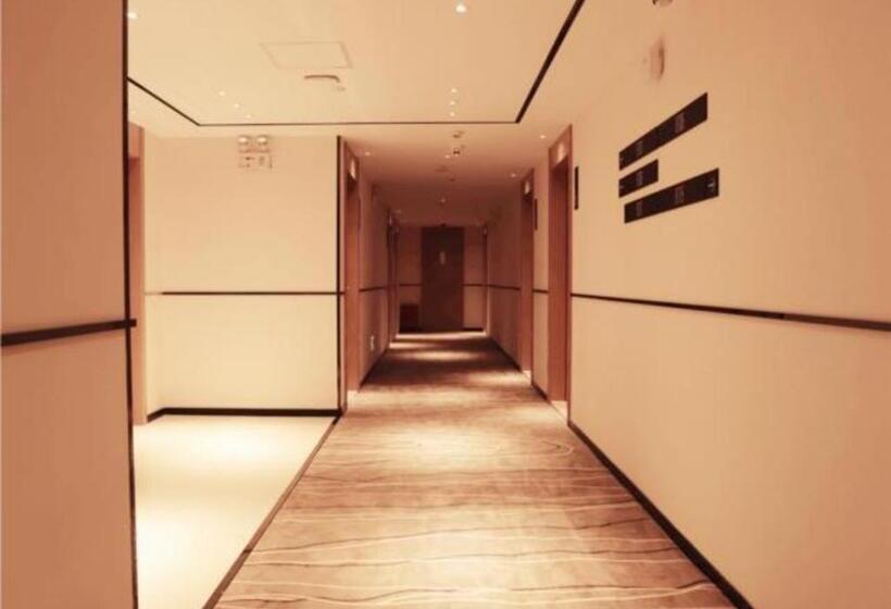 Hotel City Comfort Inn Wuzhou High Speed Railway Station Canghai Lake Park