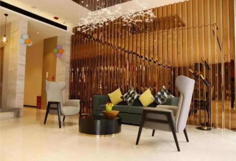 ホテル City Comfort Inn Wuzhou High Speed Railway Station Canghai Lake Park