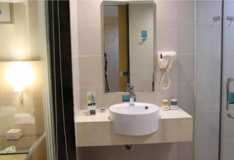 ホテル City Comfort Inn Wuzhou South High Speed Railway Station