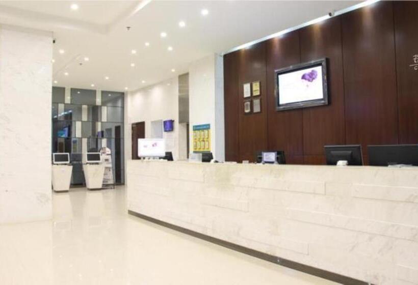 Отель City Comfort Inn Wuzhou South High Speed Railway Station
