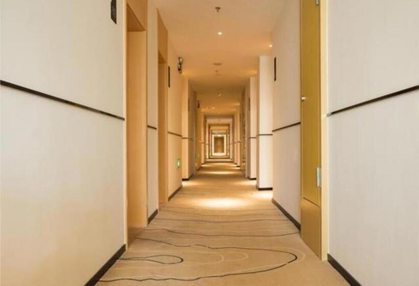 בית מלון כפרי City Comfort Inn Zhangjiakou Municipal Government High Speed Railway Station North Institute