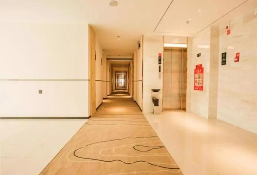 ホテル City Comfort Inn Zhangjiakou Municipal Government High Speed Railway Station North Institute