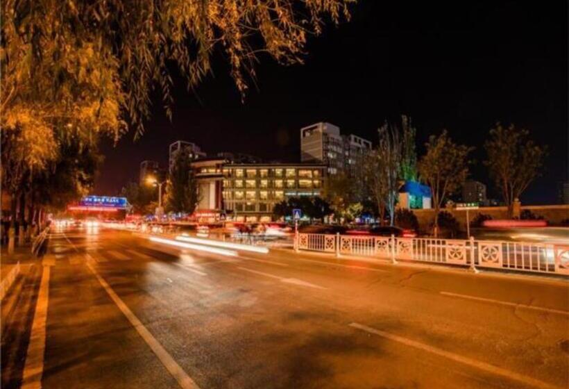 בית מלון כפרי City Comfort Inn Zhangjiakou Municipal Government High Speed Railway Station North Institute