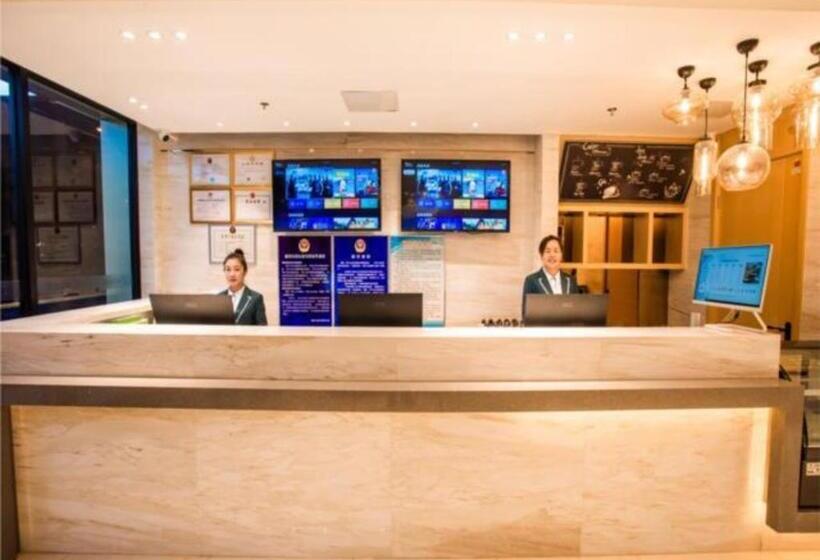 בית מלון כפרי City Comfort Inn Zhangjiakou Municipal Government High Speed Railway Station North Institute