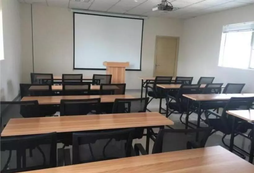 Hotelli City Comfort Inn Zhongshan Lihe Square Walmart