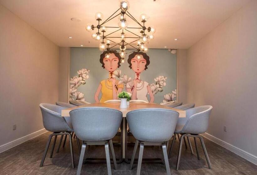 Magnotel Huanggang Luotian Tashan Lake