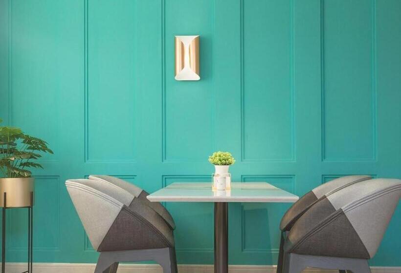 Magnotel Huanggang Luotian Tashan Lake