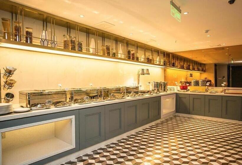 Magnotel Huanggang Luotian Tashan Lake