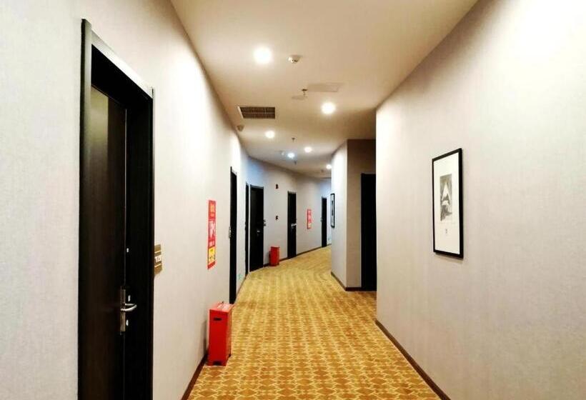 Pai Hotel Guang An Railway North Station