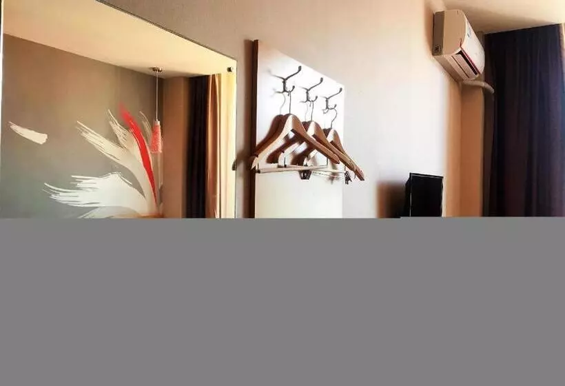 Thank Inn Hotel Sichuan Ya An Hanyuan County Huanhu Road