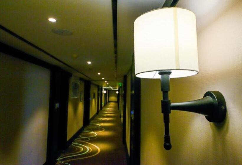 Xana Hotelle Jinan Wuanfu Interchange Huafu International Square