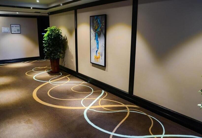 Xana Hotelle Jinan Wuanfu Interchange Huafu International Square