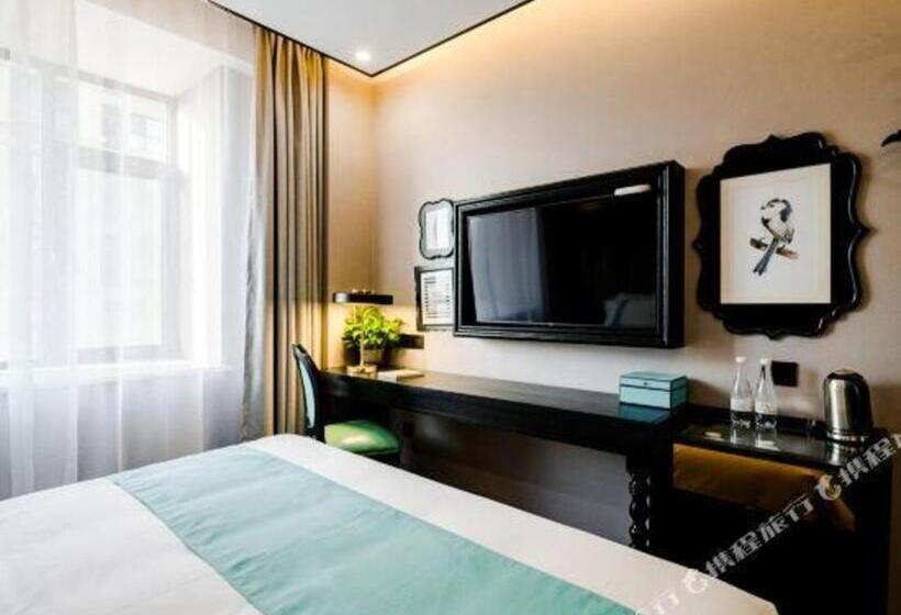 Xana Hotelle· Tai An Tianwai Village Railway Station