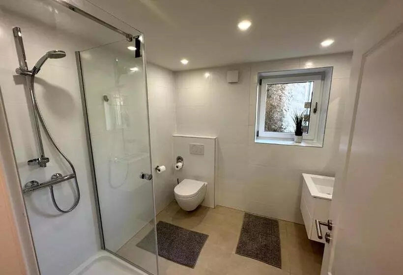 Retkeilymaja Deluxe Double Rooms Helfant Luxembourg