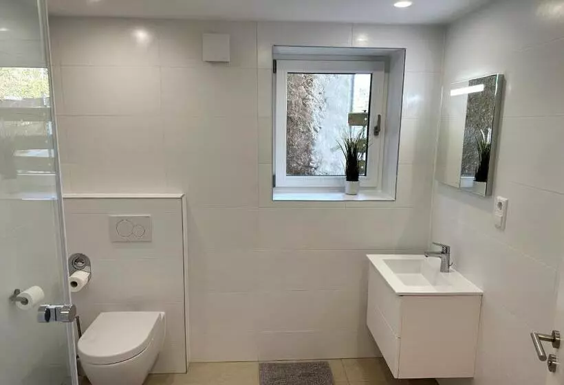 Retkeilymaja Deluxe Double Rooms Helfant Luxembourg