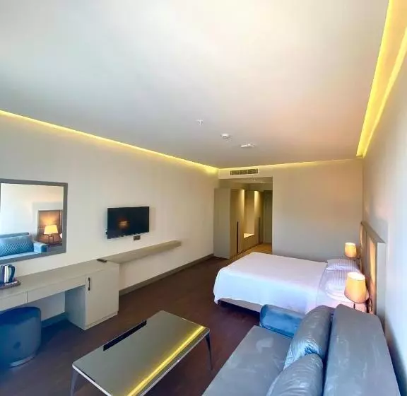 Alice Hotel Antalya